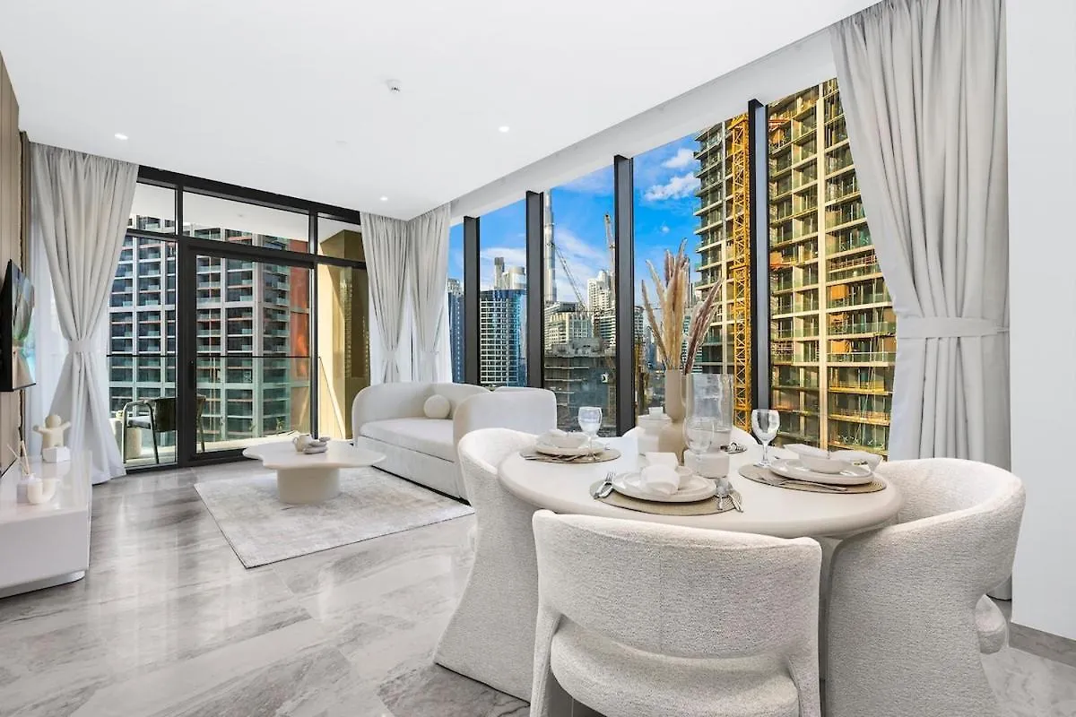 Daire First Class 1Br Unobstructed Burj Views Dubai Birleşik Arap Emirlikleri