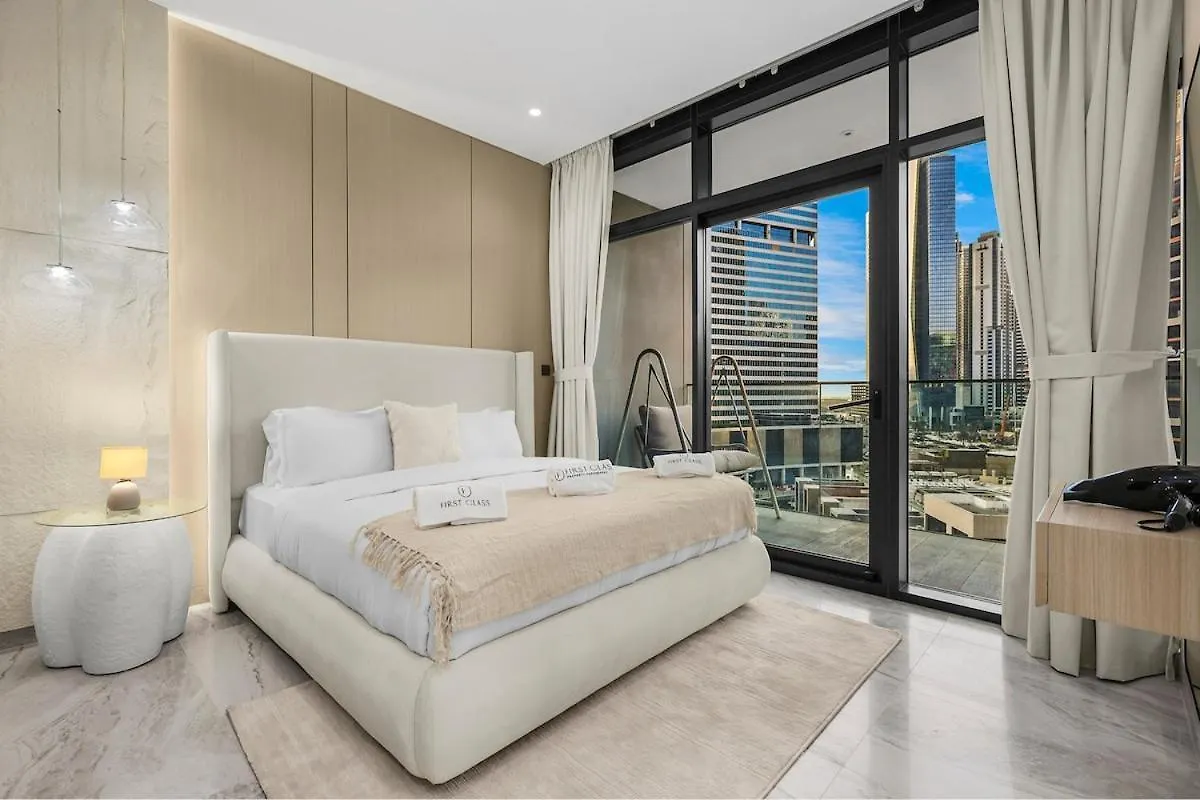 Daire First Class 1Br Unobstructed Burj Views Dubai