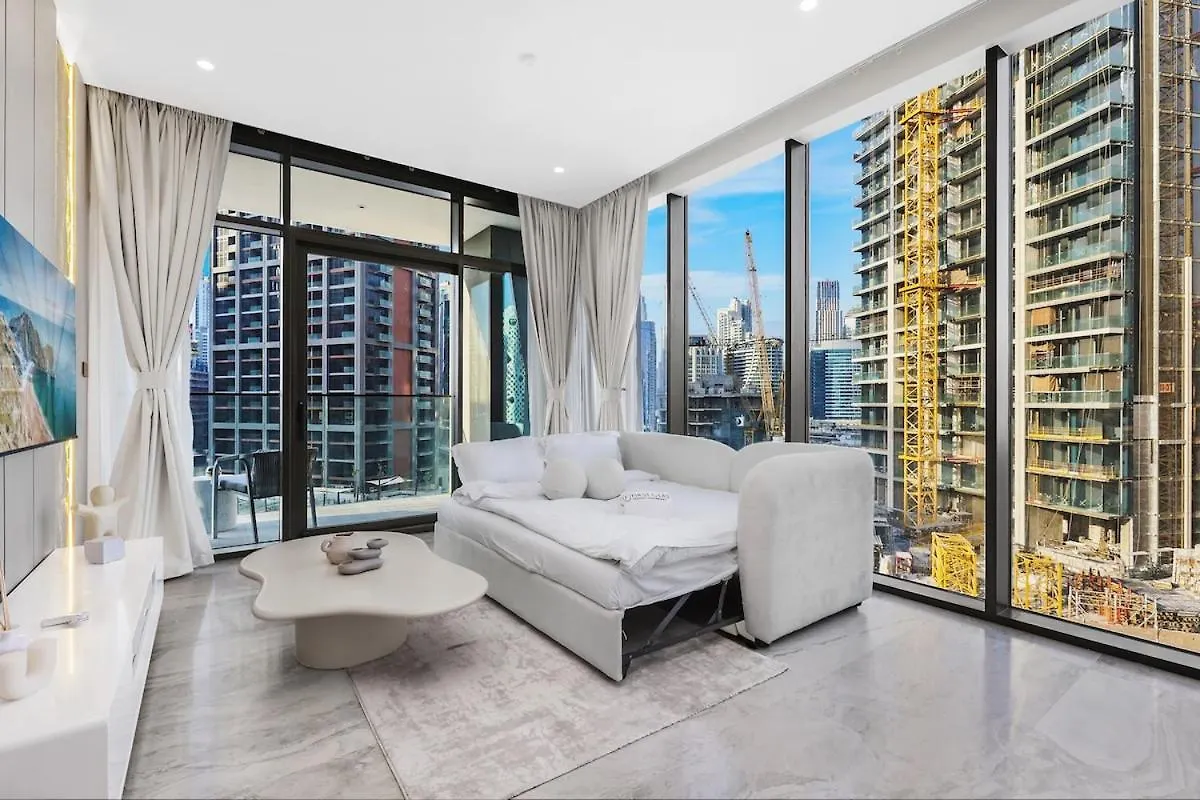 First Class 1Br Unobstructed Burj Views Dubai Birleşik Arap Emirlikleri